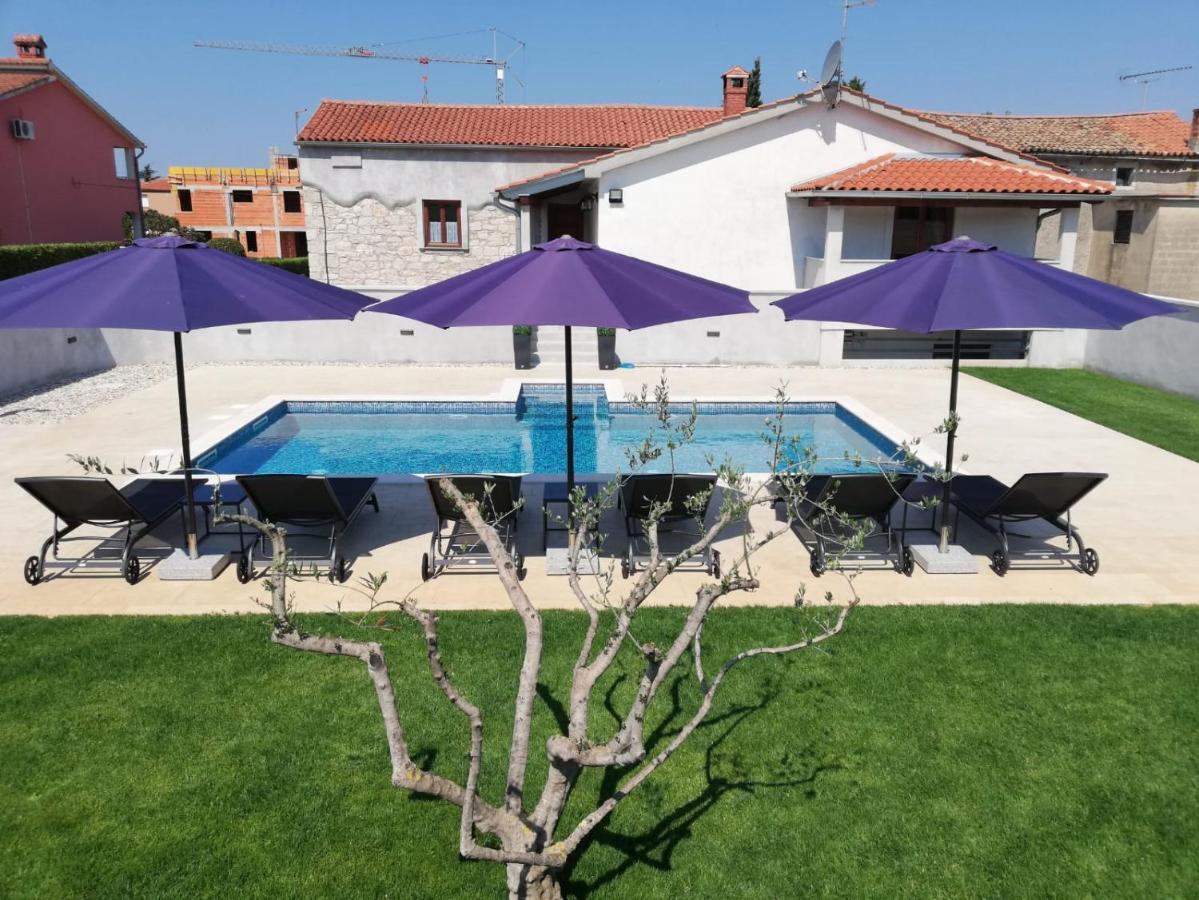 Holiday Home Victoria Porec Exterior photo