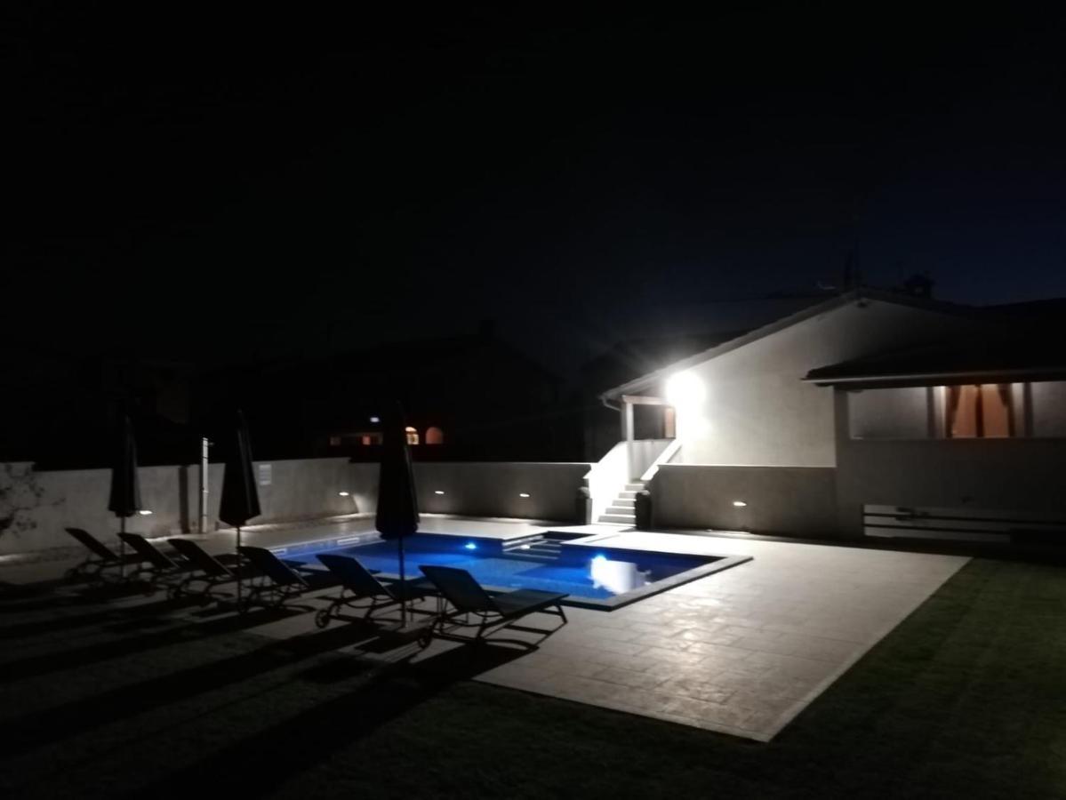 Holiday Home Victoria Porec Exterior photo