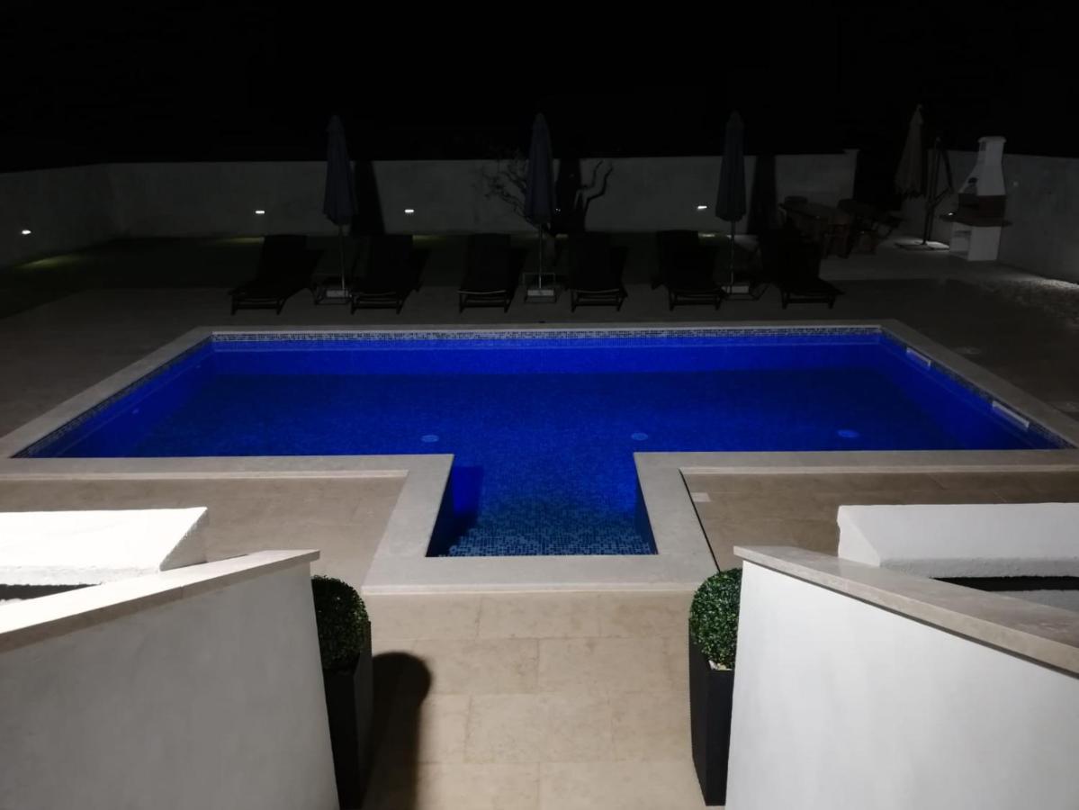 Holiday Home Victoria Porec Exterior photo